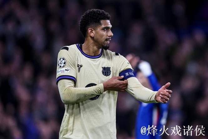 坑惨巴萨？3500万铁卫2年半4次染红！3次致队惨败 球迷怒斥：快滚