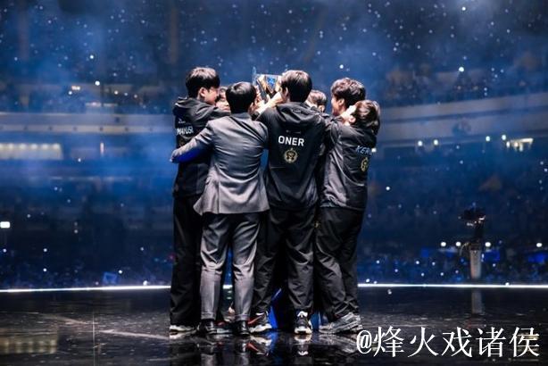 比克斯塔夫：很高兴核心阵容全员到位，我们可以打磨阵容